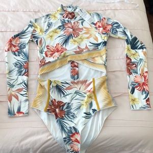 NWOT- Rip Curl Swimsuit - Size Small